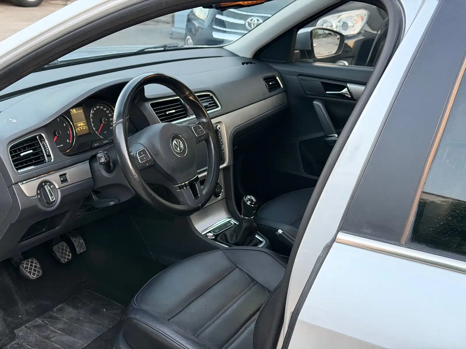 Фото 6 - Volkswagen Lavida