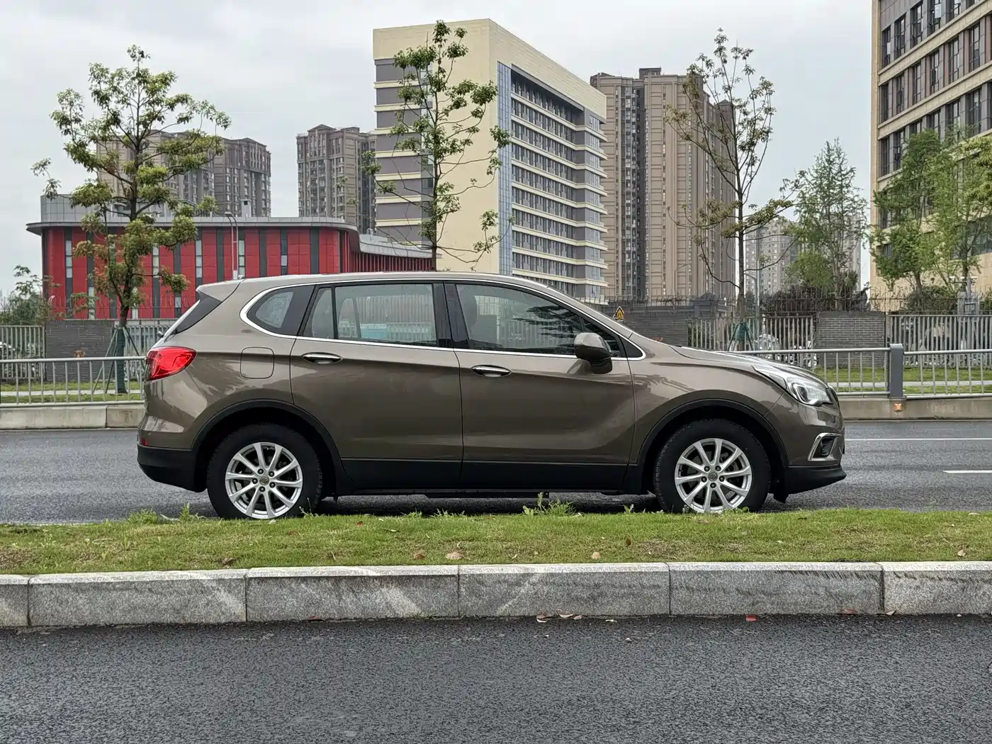 Buick Envision Plus 2016 20T 2WD Leading фото 13