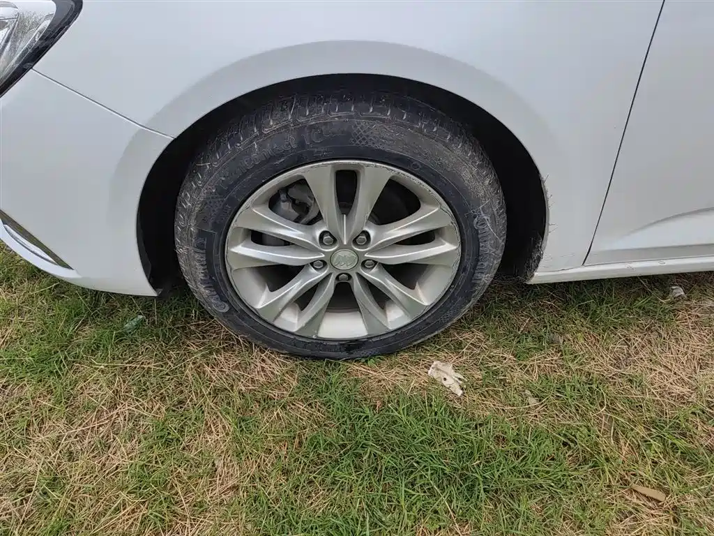 Buick Verano 2019 Sedan 20T Dual Clutch Leading фото 25