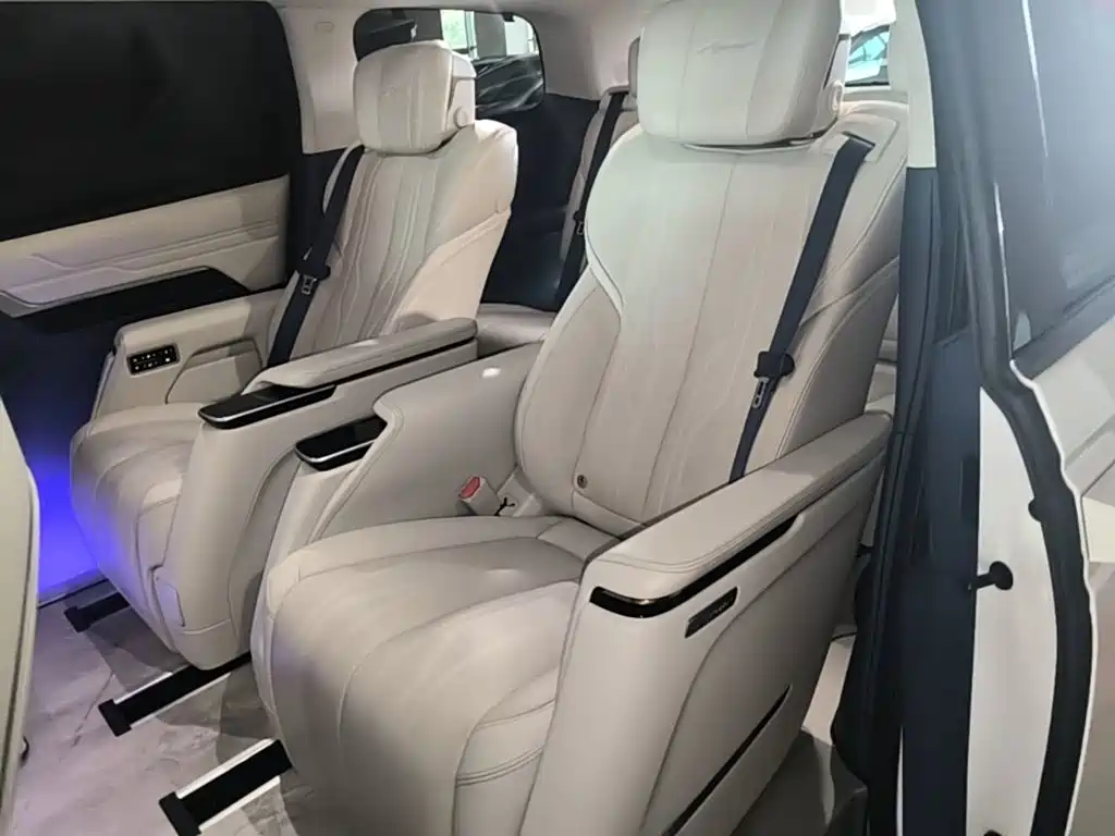 Buick Century 2023 2023 2.0T 7-Seater World Edition