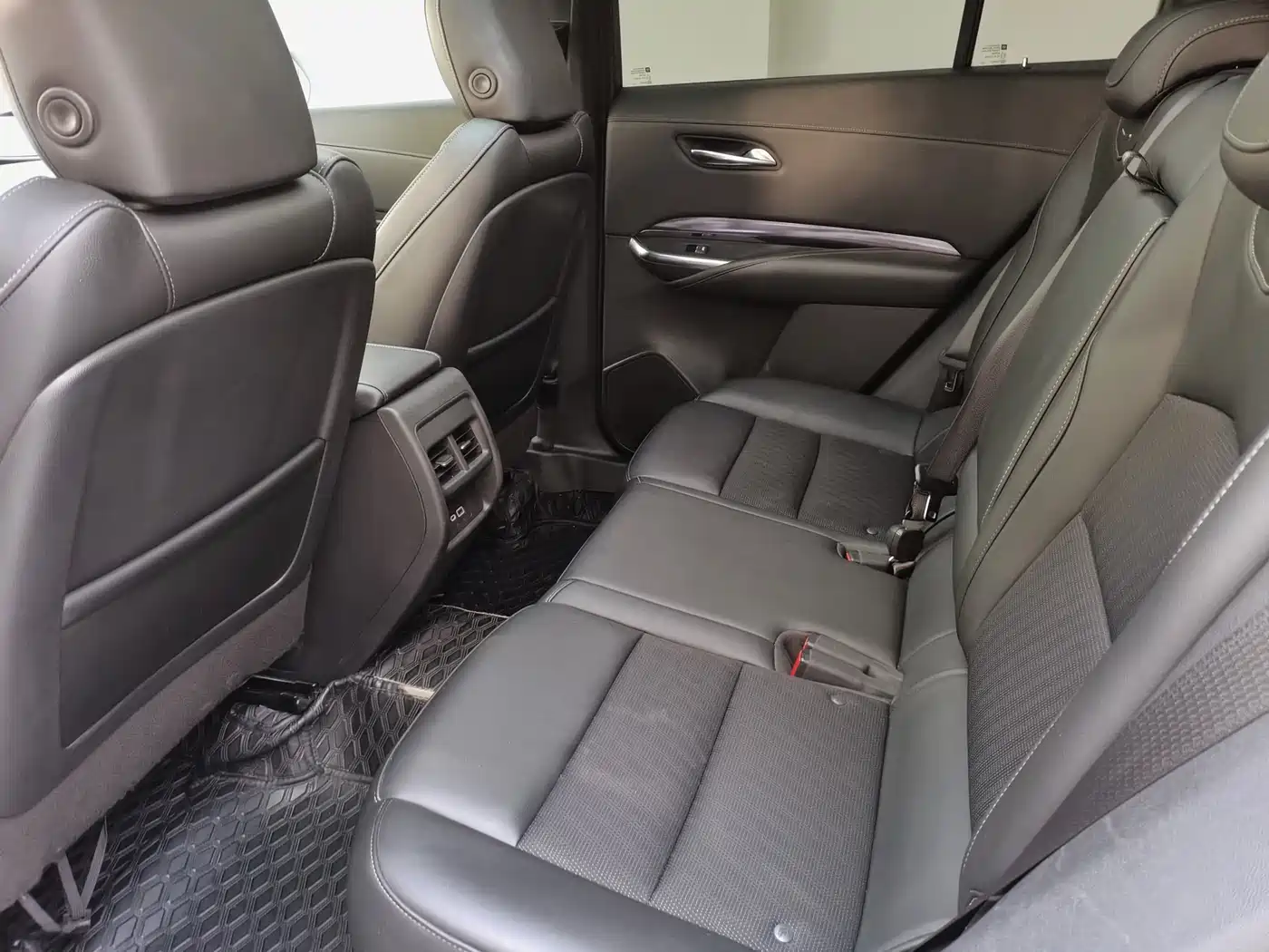 Cadillac XT4 2021 28T FWD Technology Edition фото 5