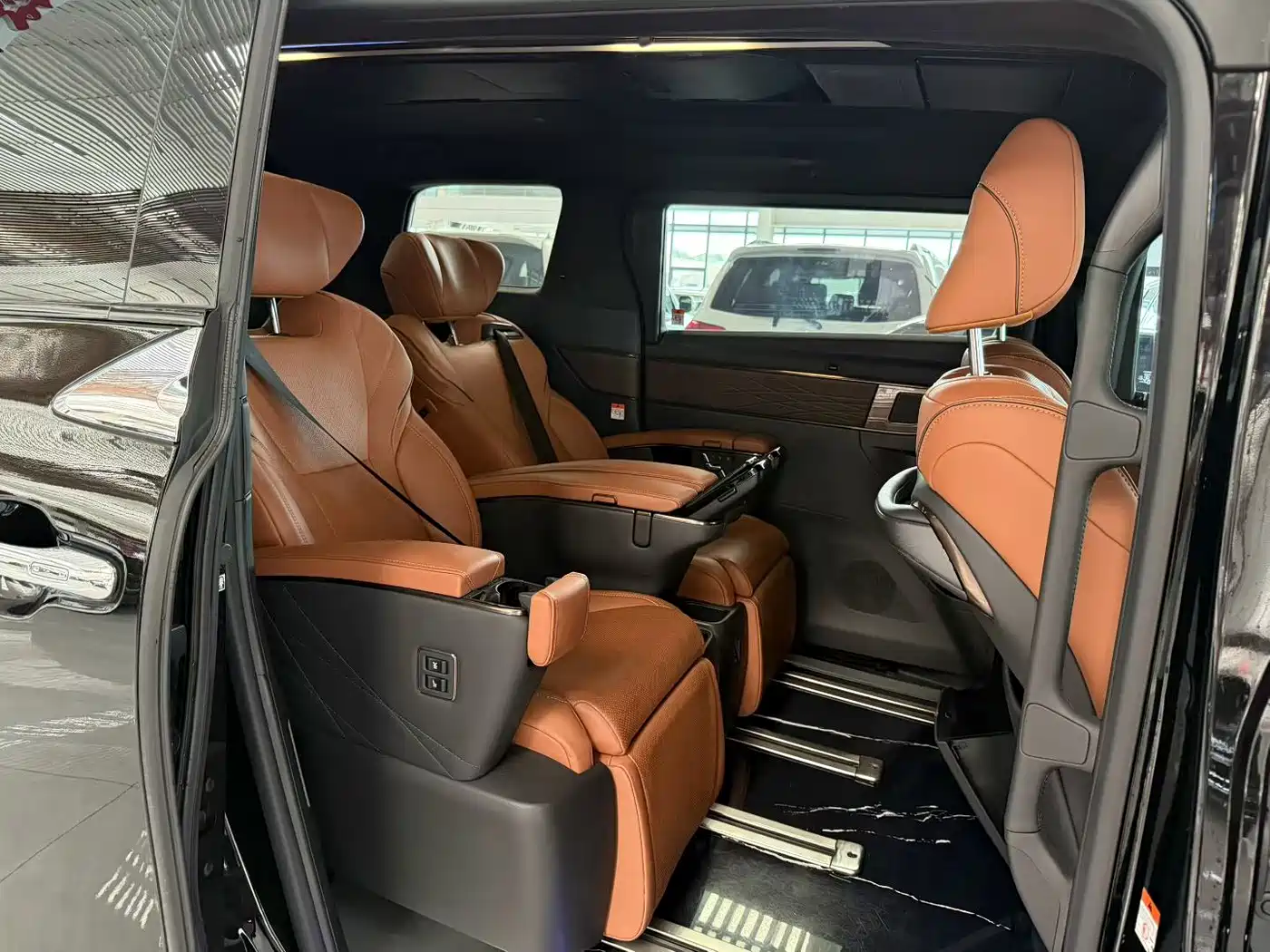 Toyota Vellfire 2025 2024 Crown Hybrid 2.5L Executive Premium Edition