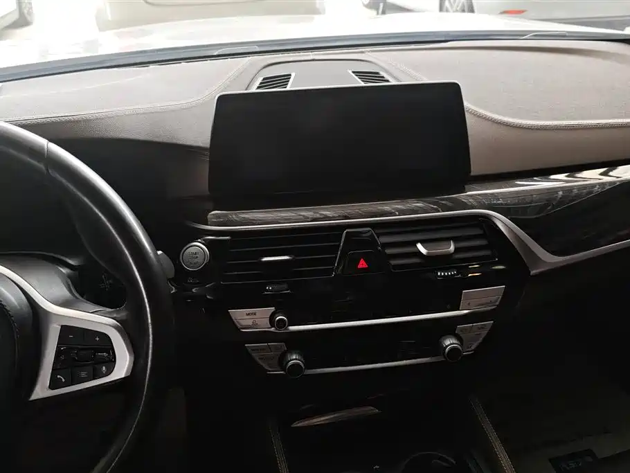 BMW 5 Series 2020 525Li M Sport Package фото 13