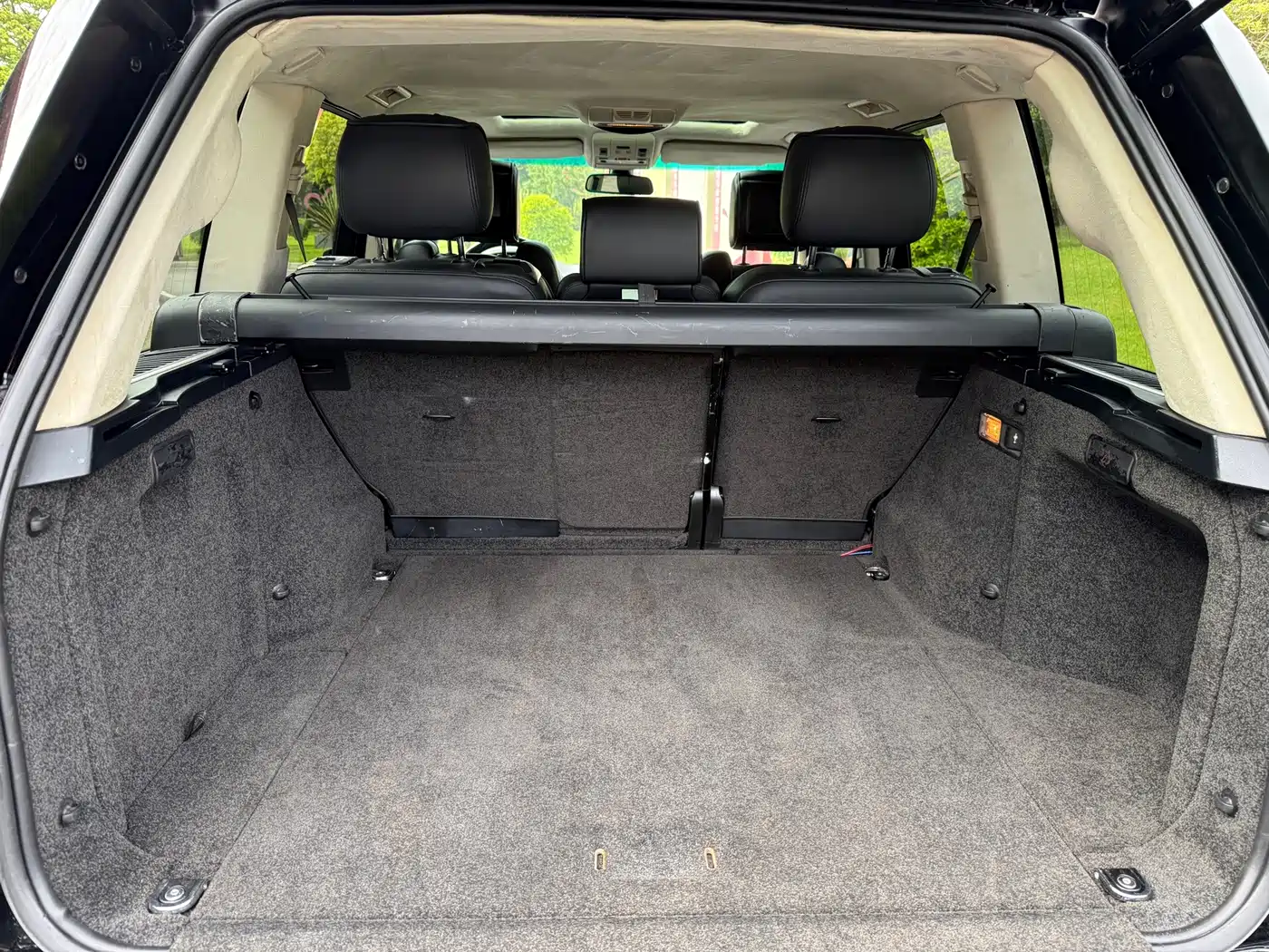 Photo 28 - Land Rover Range Rover