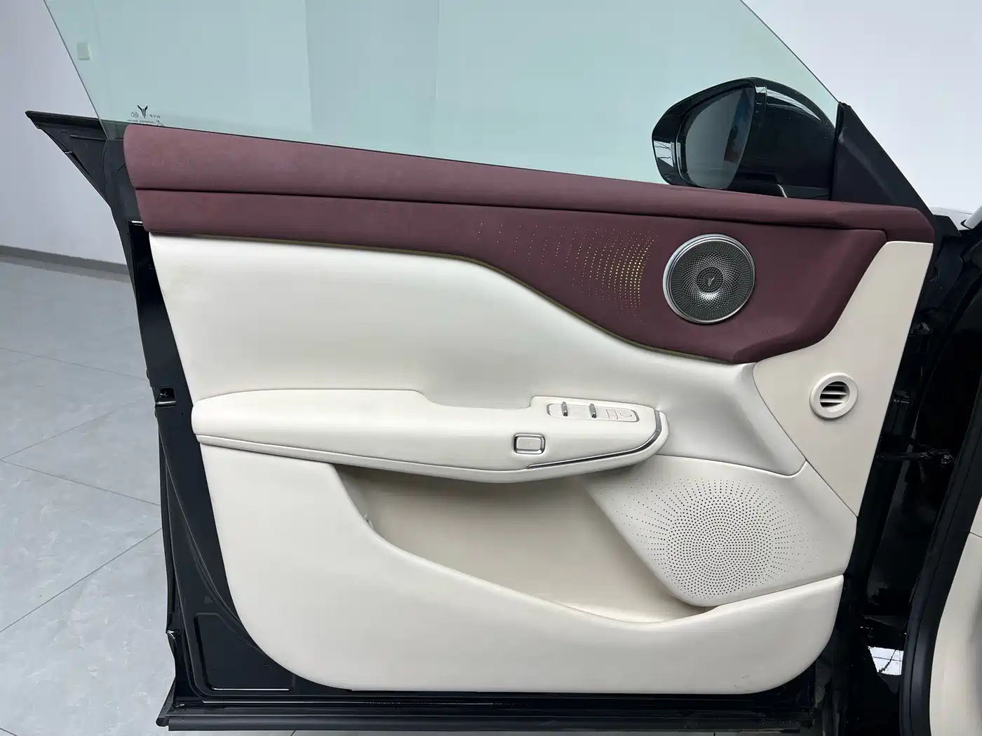 Voyah Auto Voyah Zhiyin 2025 Base фото 13