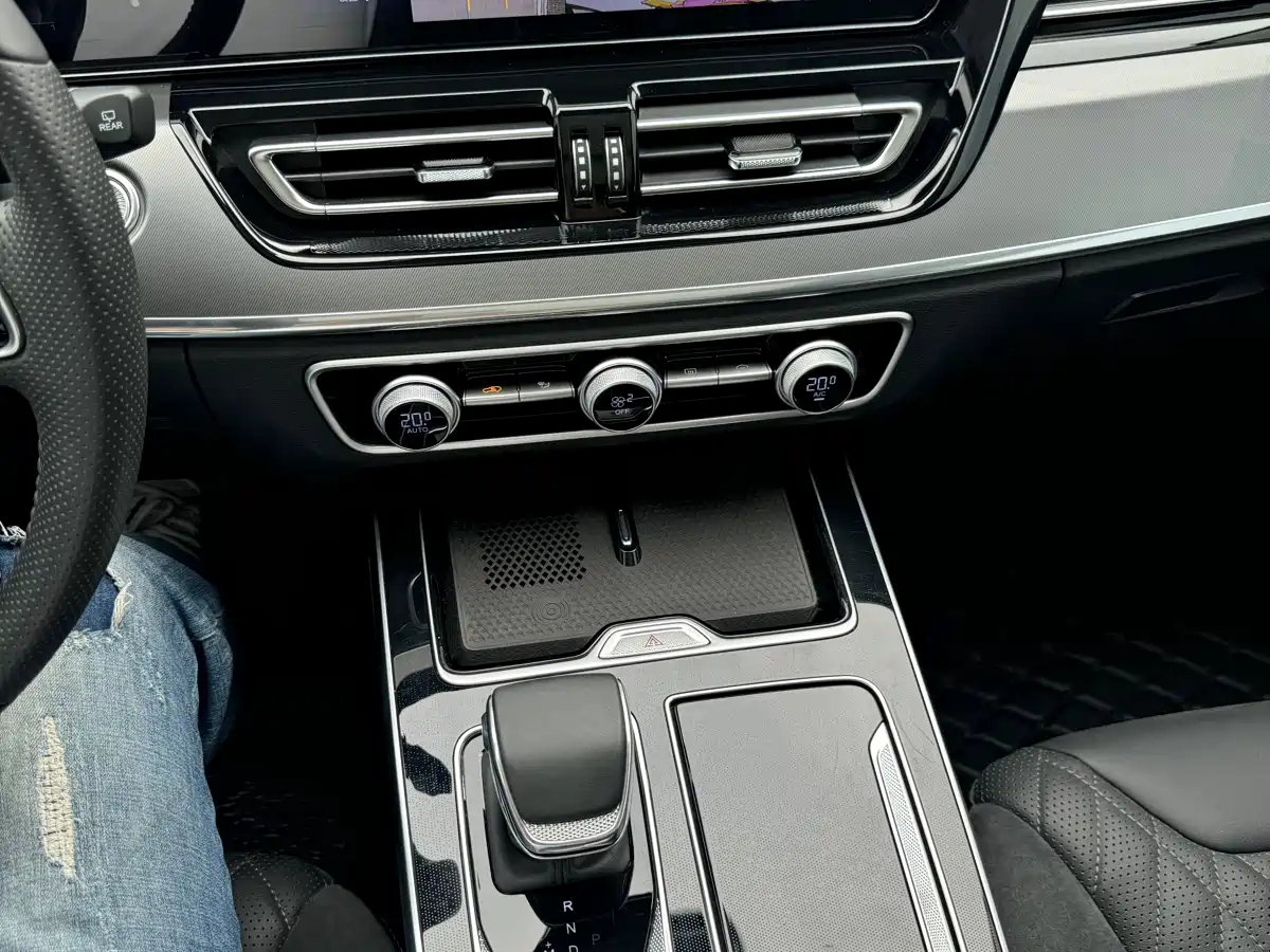 Hongqi HS5 2023 2.0T AWD Flag Enjoy Pro Edition фото 9