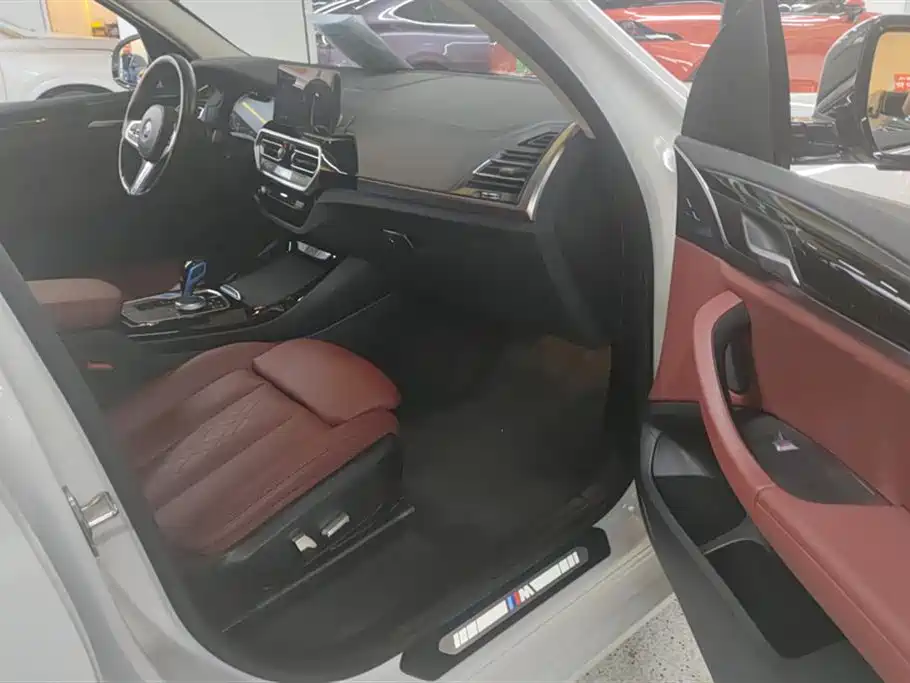 BMW iX3 2022 Leading Edition фото 8