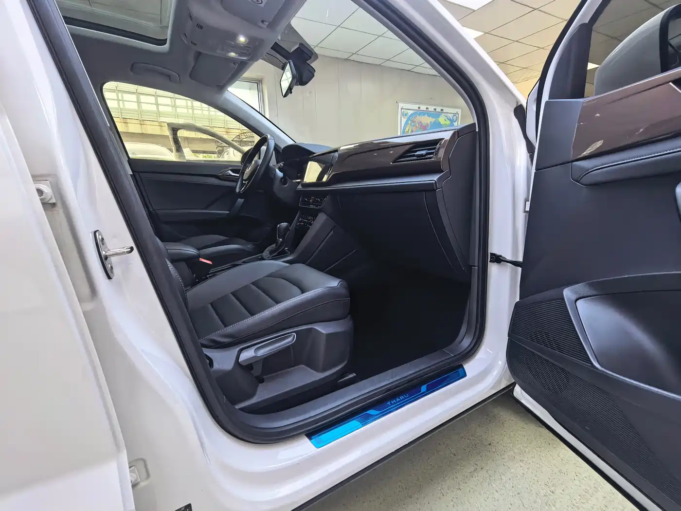 Volkswagen Tharu 2022 280TSI FWD Luxury Edition фото 20