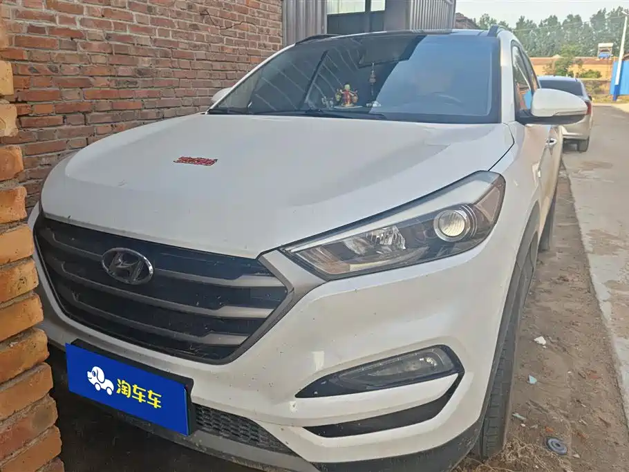 Hyundai Tucson 2018 1.6T DCT 2WD 15th Anniversary Special Edition фото 2