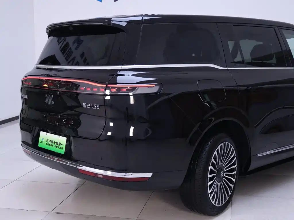 IM Motors IM LS9 2025 2026 Model 52kWh Base Version