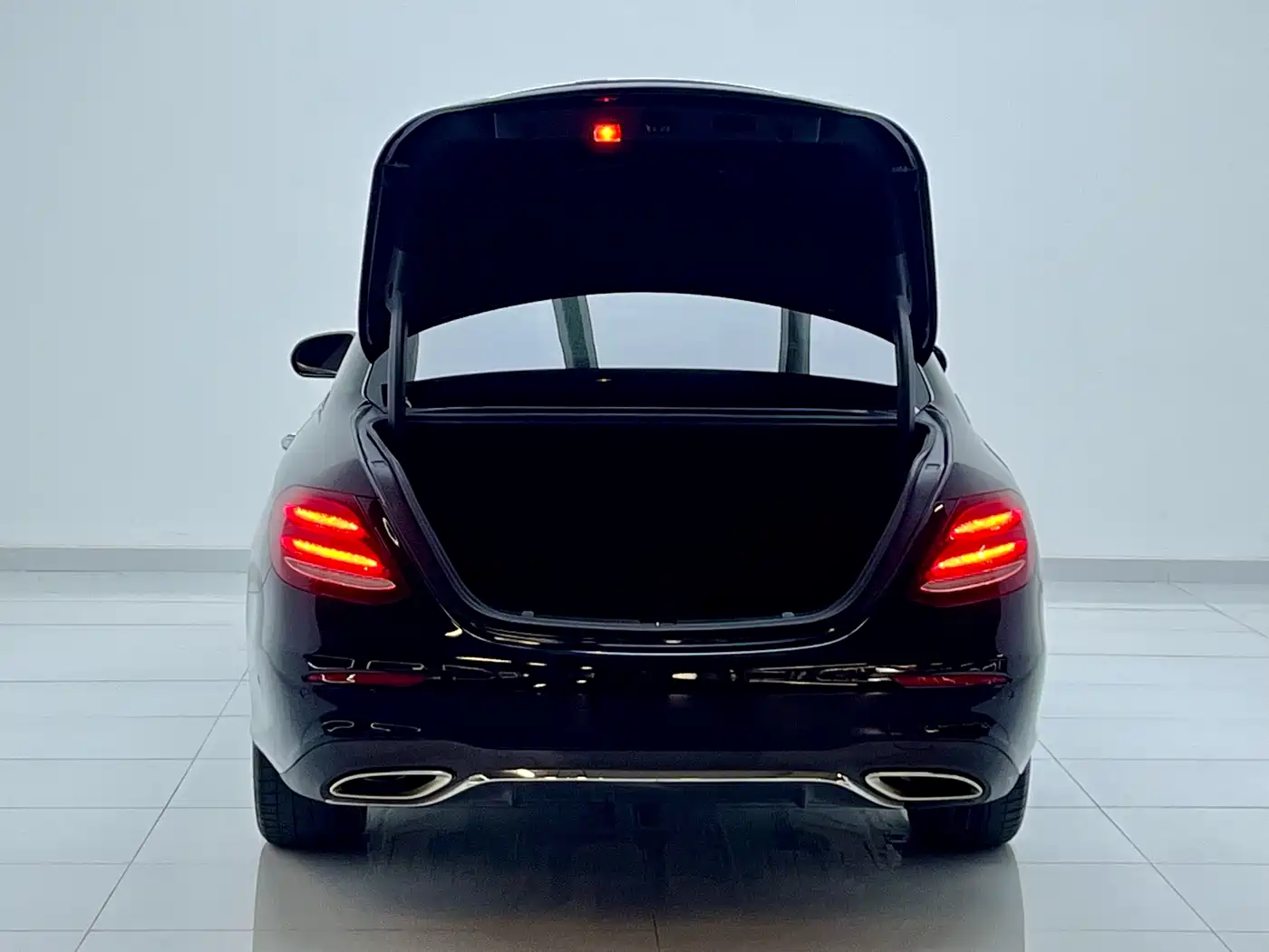 Mercedes-Benz E-Class 2016 E 200 L Sport Type фото 20