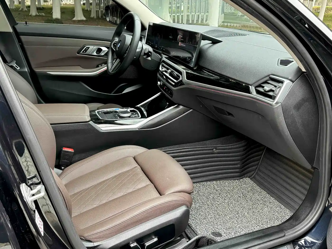 BMW i3 2024 eDrive 35 L фото 8
