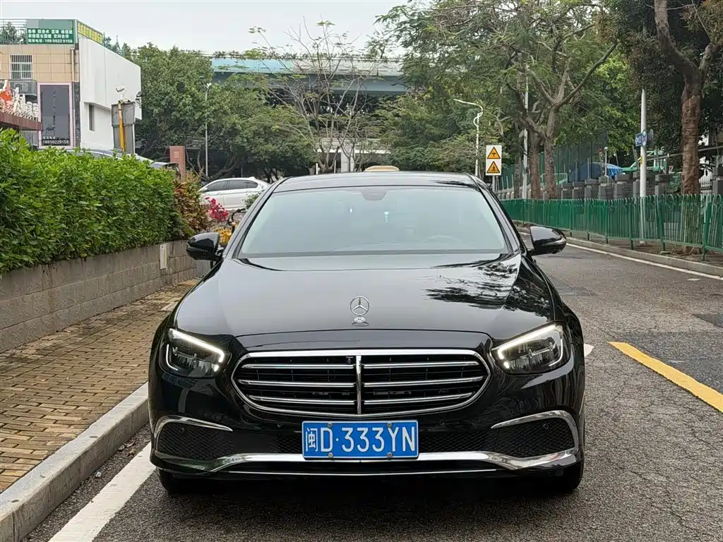 MERCEDES-BENZ E CLASS