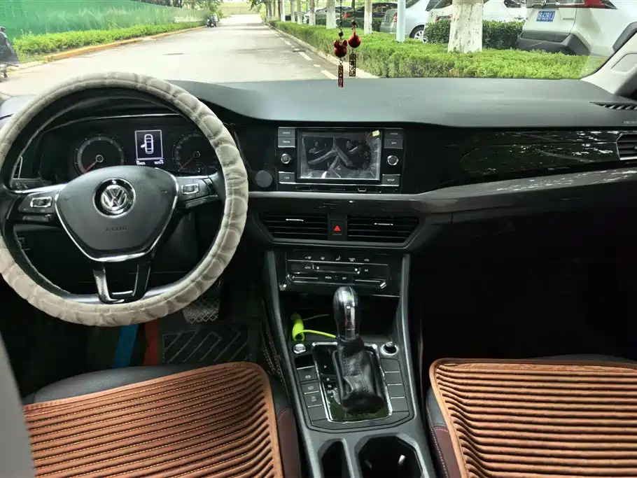 Volkswagen Bora 2020 1.5L Automatic Comfort фото 12