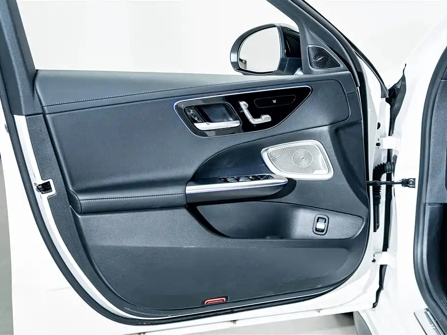Mercedes-Benz C-Class 2025 C 260 L Night Sport Edition фото 16