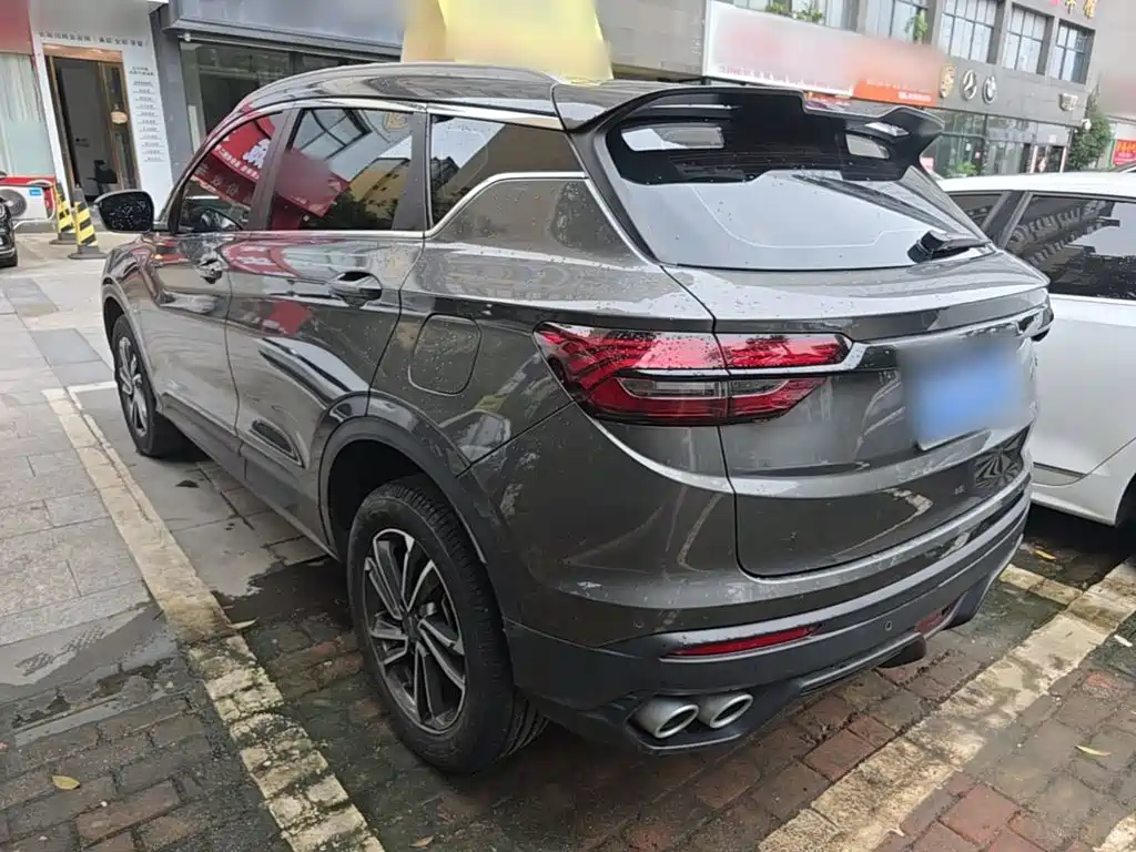 Фото 5 - Geely Coolray
