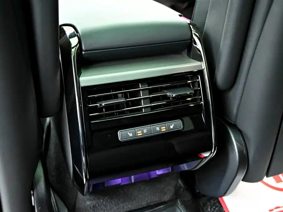 Land Rover Range Rover Sport 2025 400PS Hidden Edge Special Edition фото 35