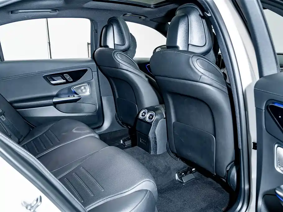 Mercedes-Benz C-Class 2025 C 260 L Night Sport Edition фото 20
