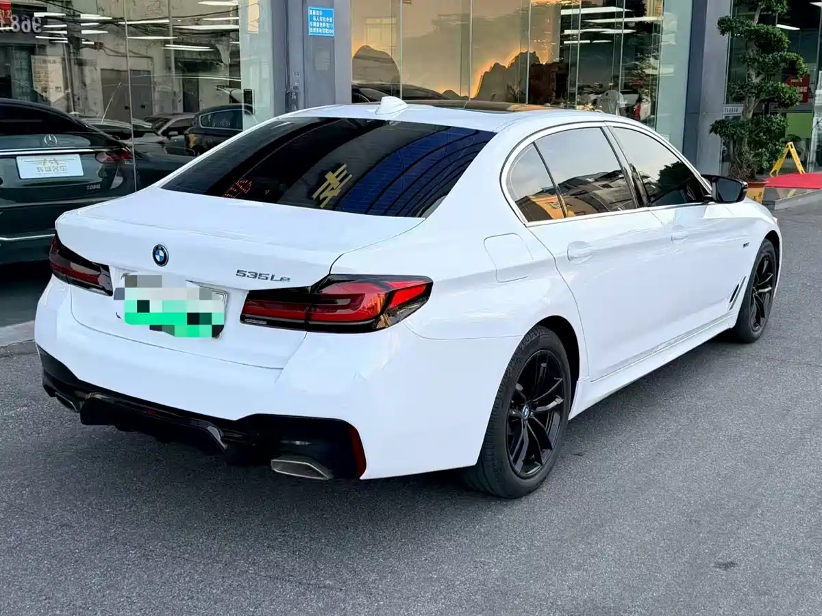 BMW 5 Series New Energy 2022 Facelift II 535Le Pioneer Edition M Sport Package фото 8