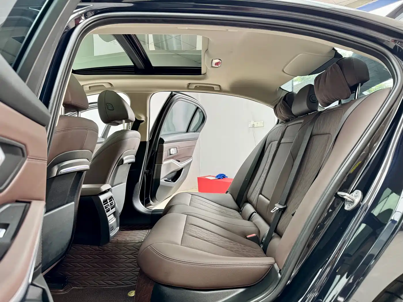 BMW 3 Series 2022 325Li M Sport Package фото 8