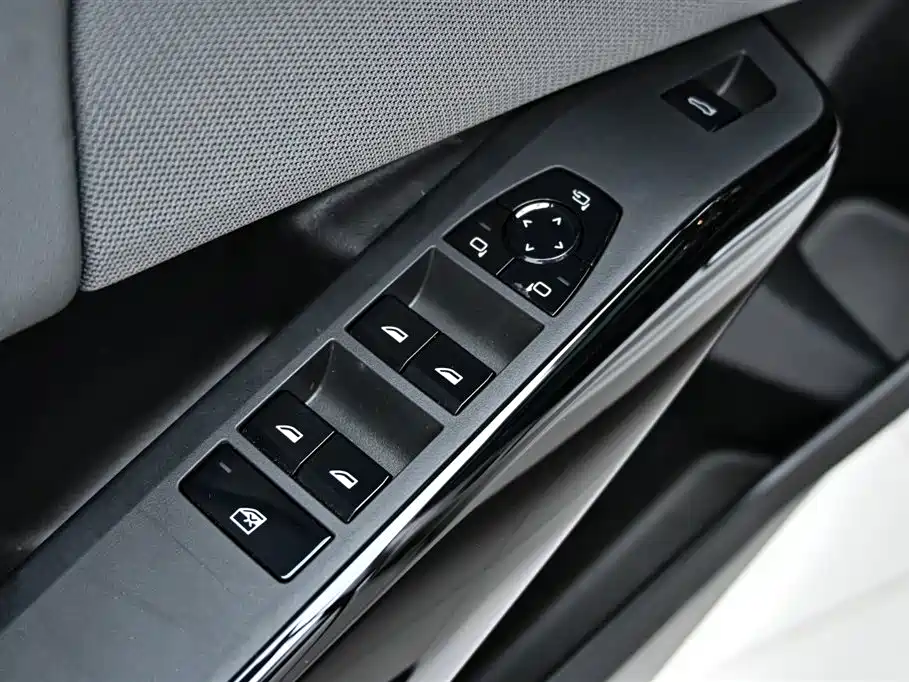 BMW X3 2025 xDrive30L Premium M Sport Package фото 24