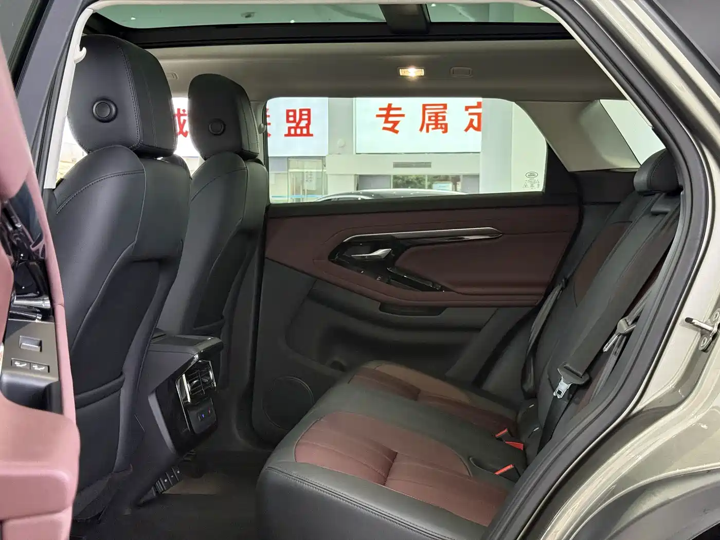 Фото 5 - Land Rover Range Rover Evoque