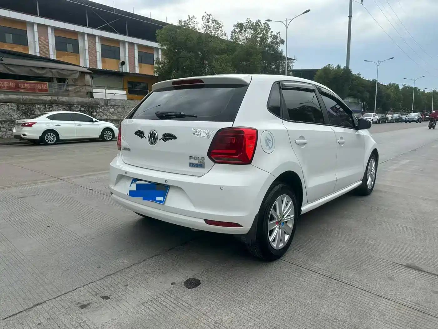 Volkswagen Polo 2014 1.6L Manual Comfort Edition фото 4