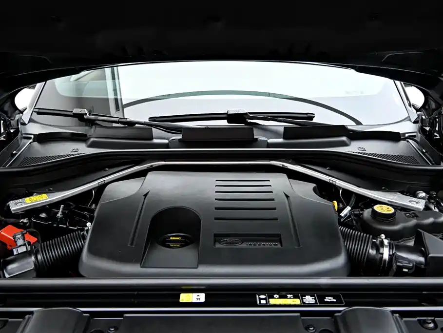 Land Rover Range Rover 2023 3.0 L6 360PS Golden Age Edition фото 36