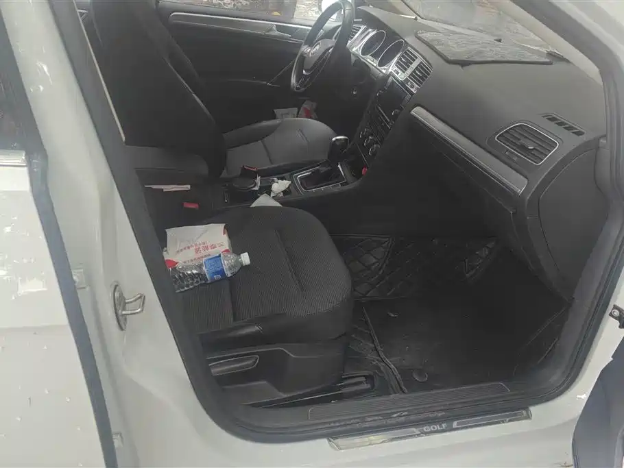 Volkswagen Golf 2018 230TSI Automatic Comfort фото 8