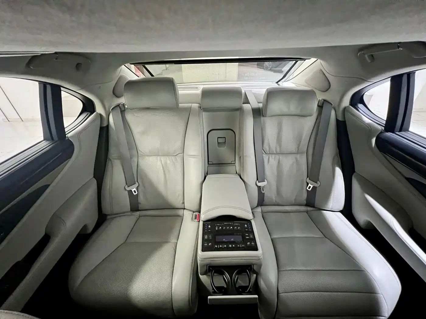 Lexus LS 2013 460L 4WD Premium Edition фото 9