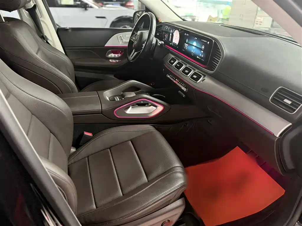 MERCEDES-BENZ GLS