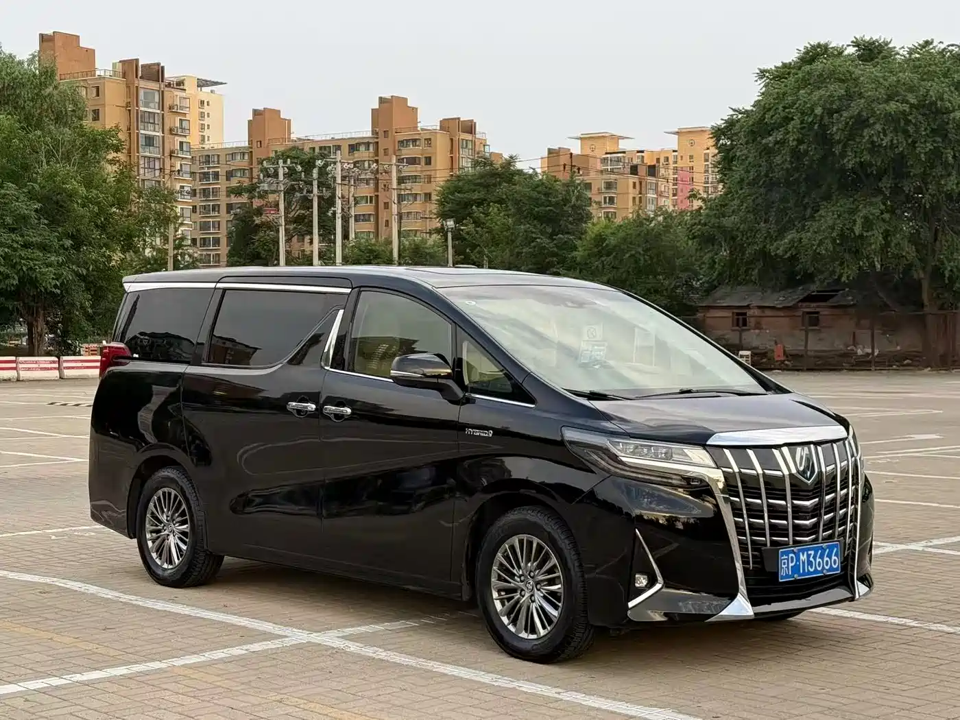 Toyota Alphard 2019 Hybrid 2.5L Premium Edition фото 3
