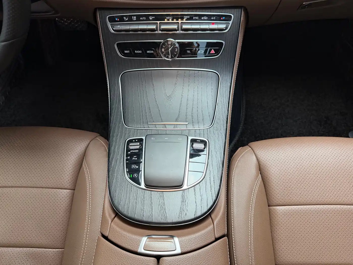 Mercedes-Benz E-Class 2020 E 300 L Sport Fashion Model фото 11