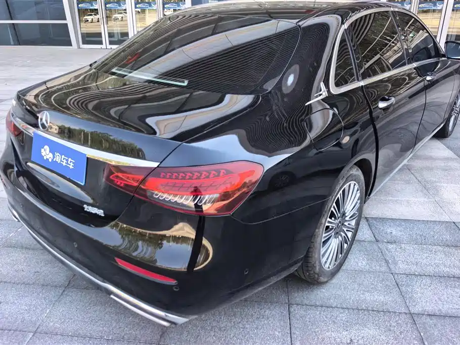 MERCEDES-BENZ E CLASS