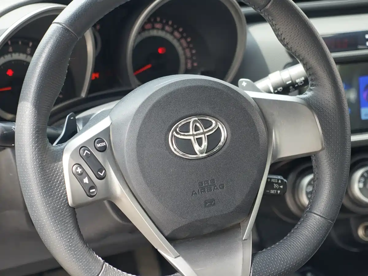 Toyota Zelos 2011 2011 2.5L Luxury Edition