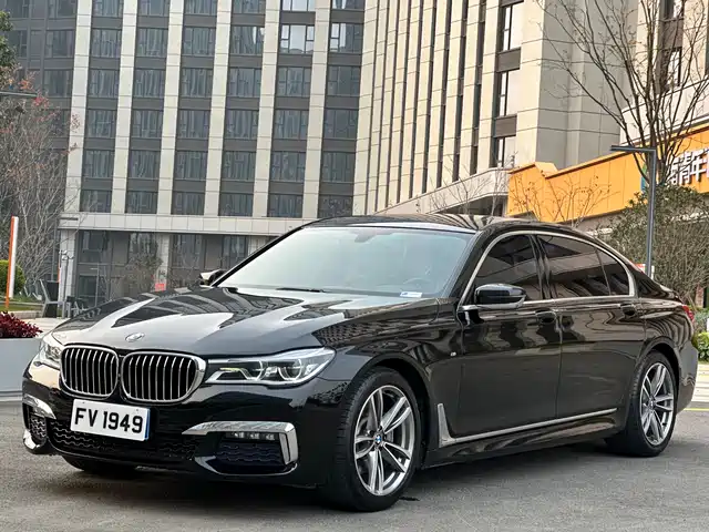 BMW 7 SERIES
