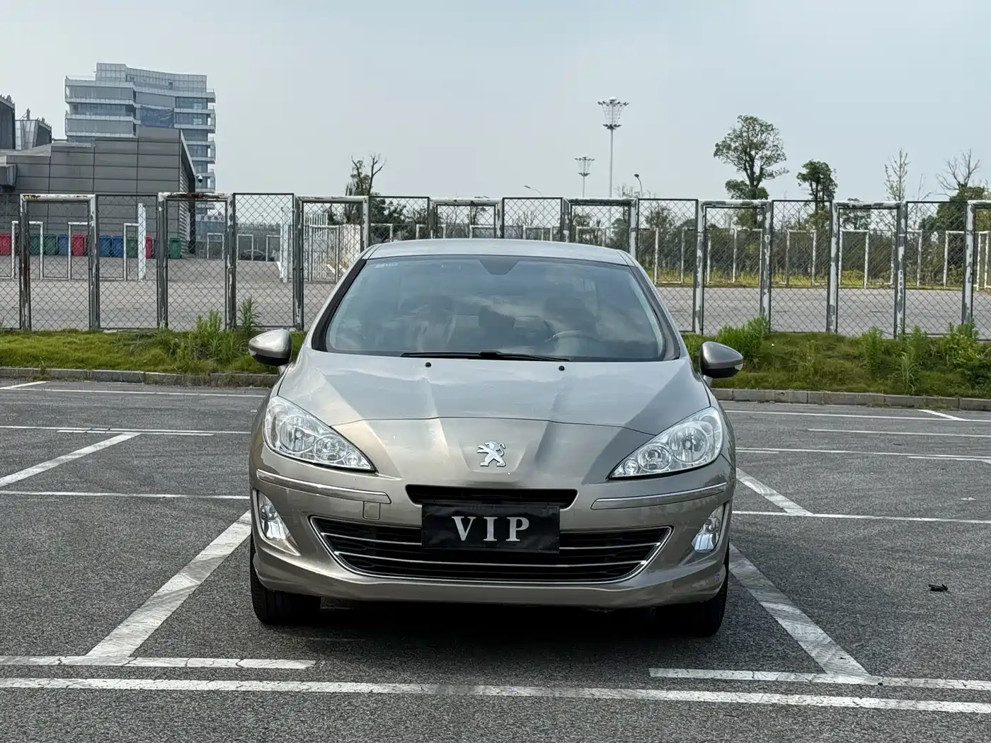 Фото 2 - Peugeot 408