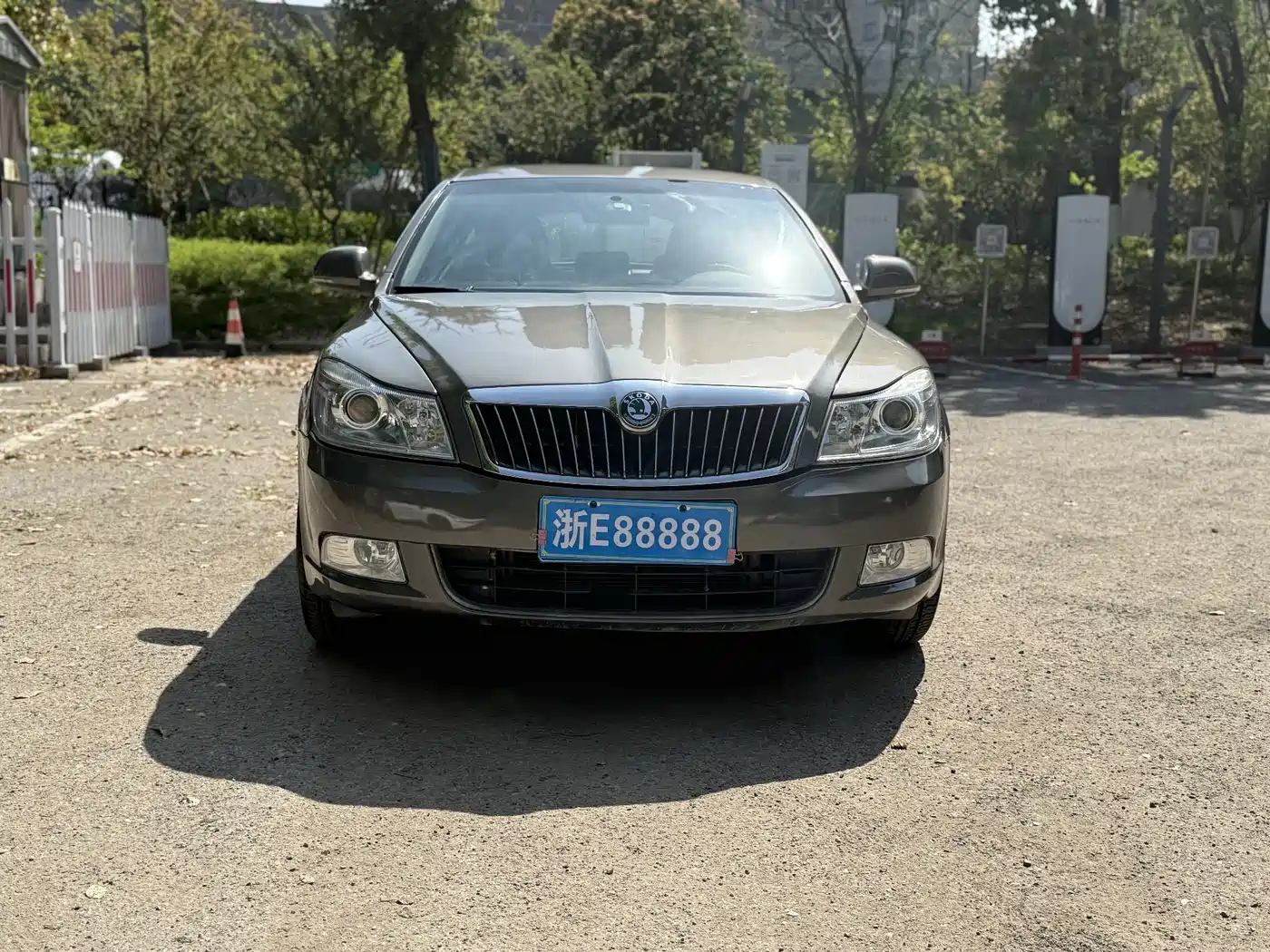 Škoda Octavia 2012 1.6L Automatic Yijie Edition фото 2
