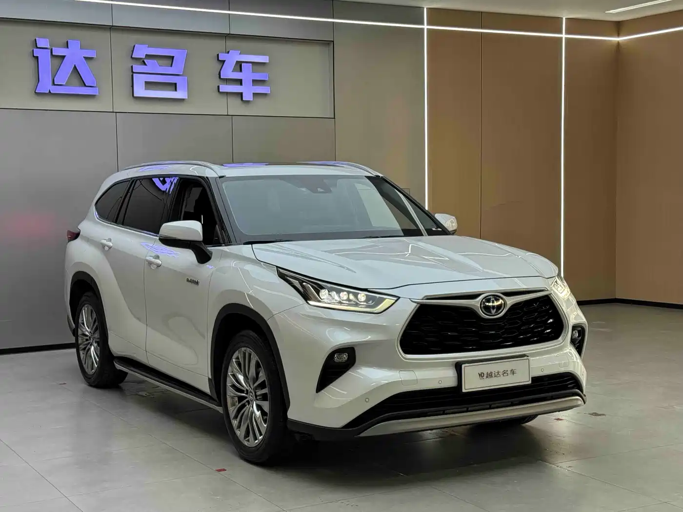 Toyota Highlander 2024 2.5L Smart Hybrid 4WD Premium 7-seater фото 3