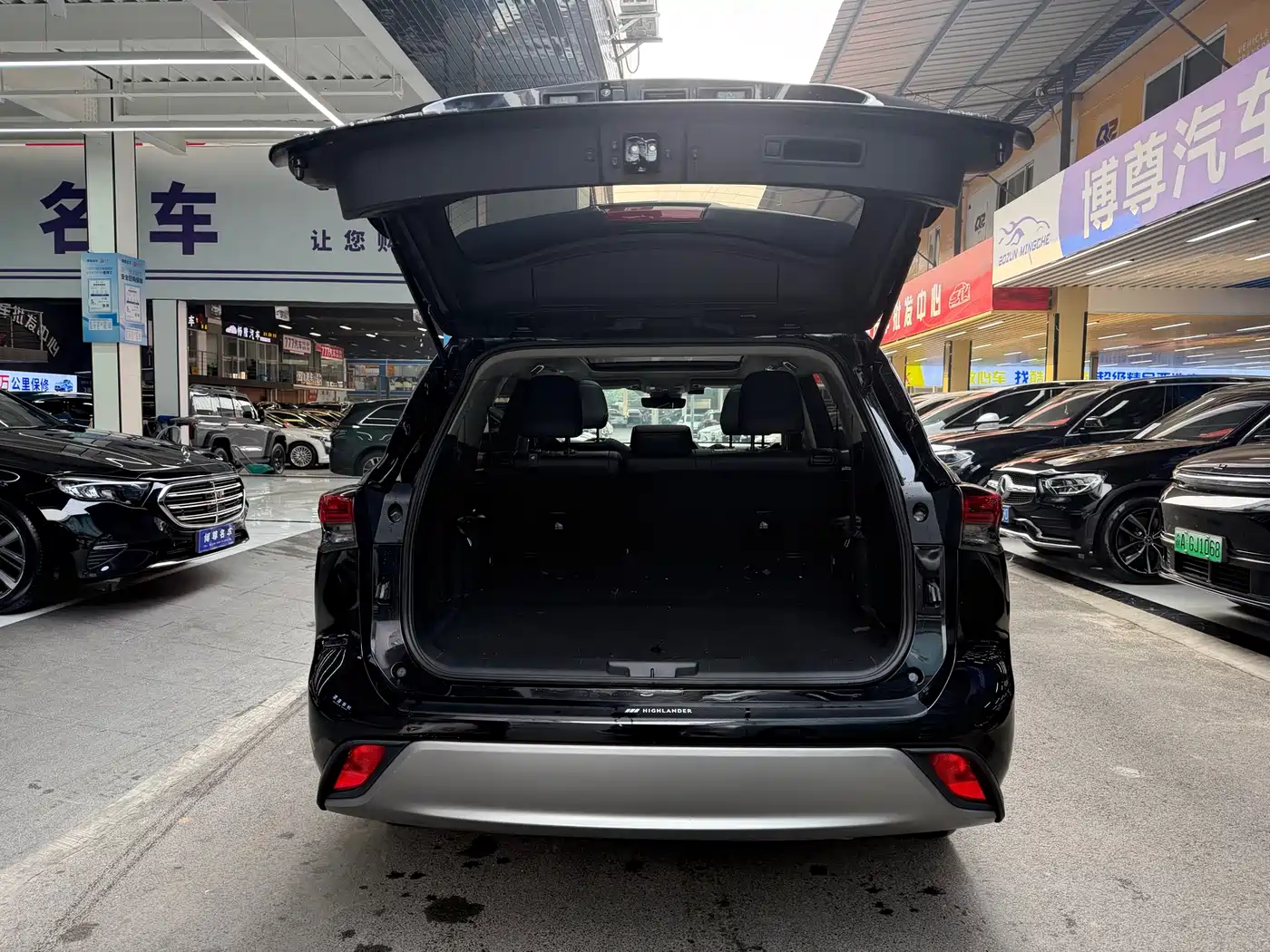 Toyota Highlander 2022 380T 4WD Luxury 7-Seater фото 20