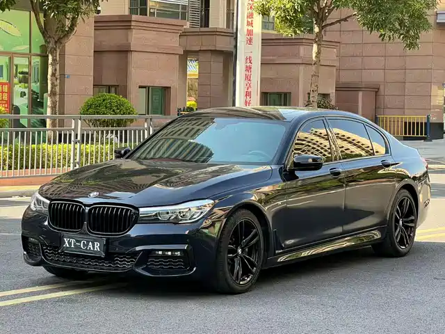 BMW 7 SERIES
