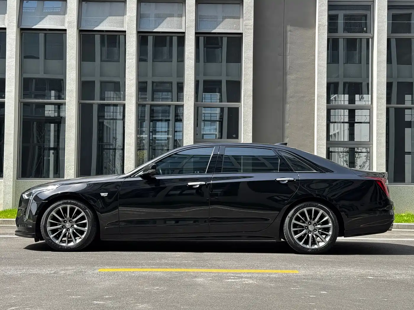 CADILLAC CT6