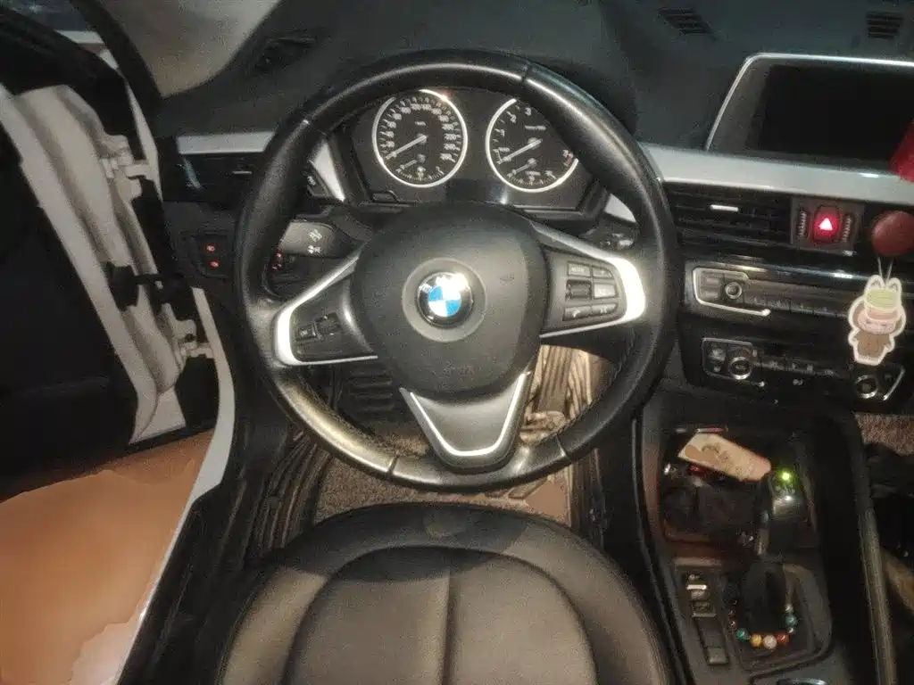 BMW X1 2016 sDrive18Li Fashion Model фото 7