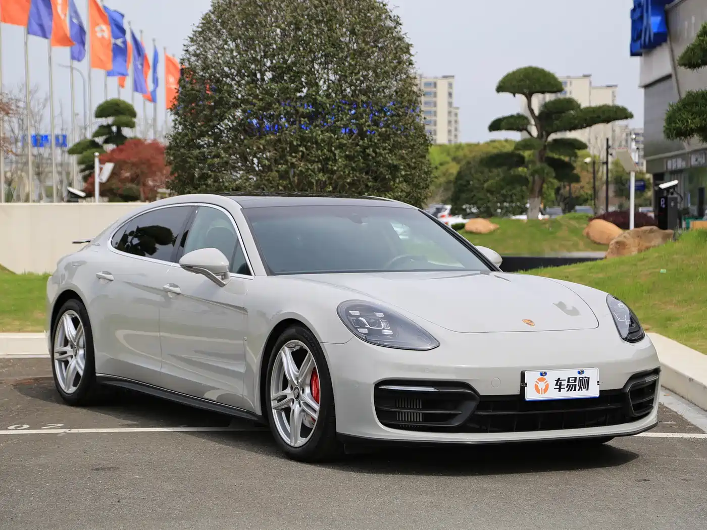 PORSCHE PANAMERA