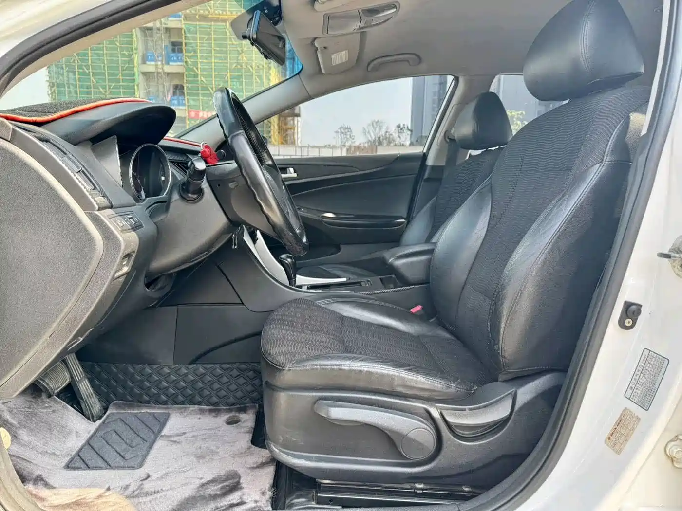Hyundai Sonata 2013 2.0L Automatic Fashion Edition фото 4