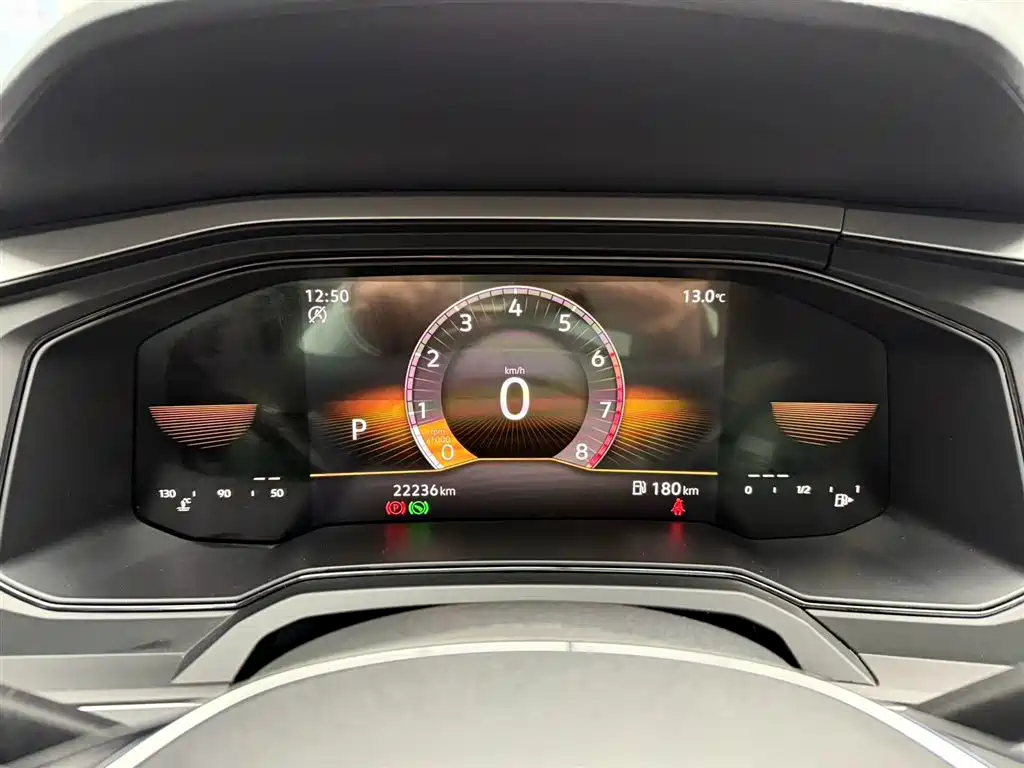 Volkswagen Polo 2023 Plus 1.5L Automatic Panorama Enjoyment Edition фото 20