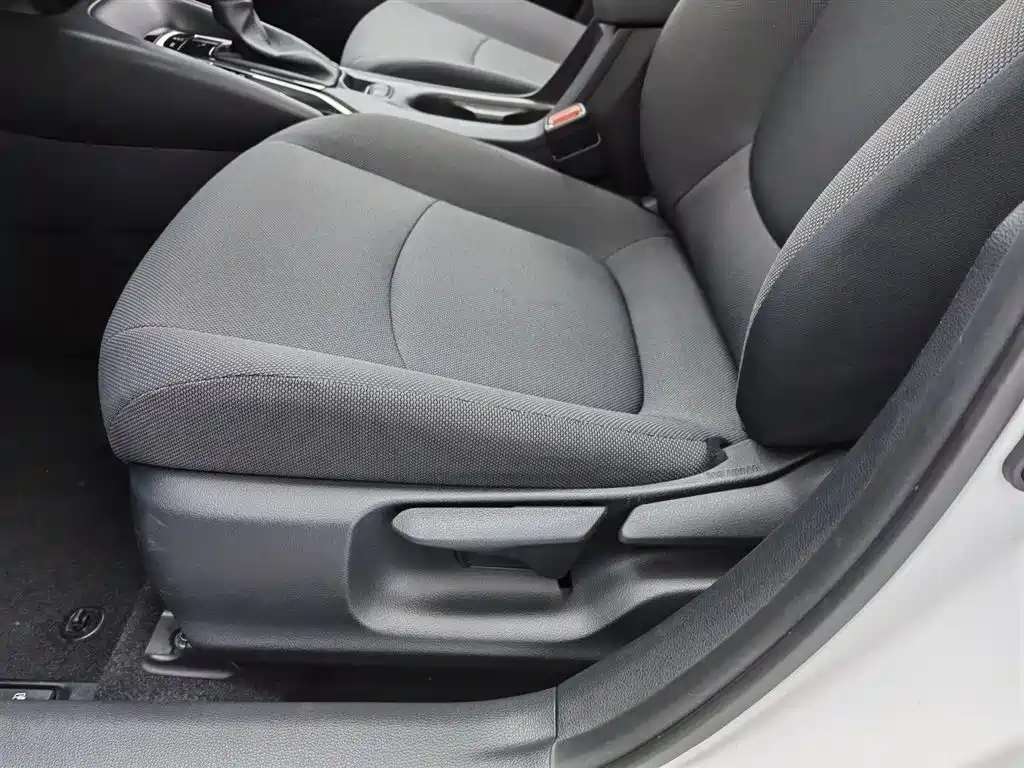 Toyota Corolla 2021 TNGA 1.5L CVT Elite Edition фото 20