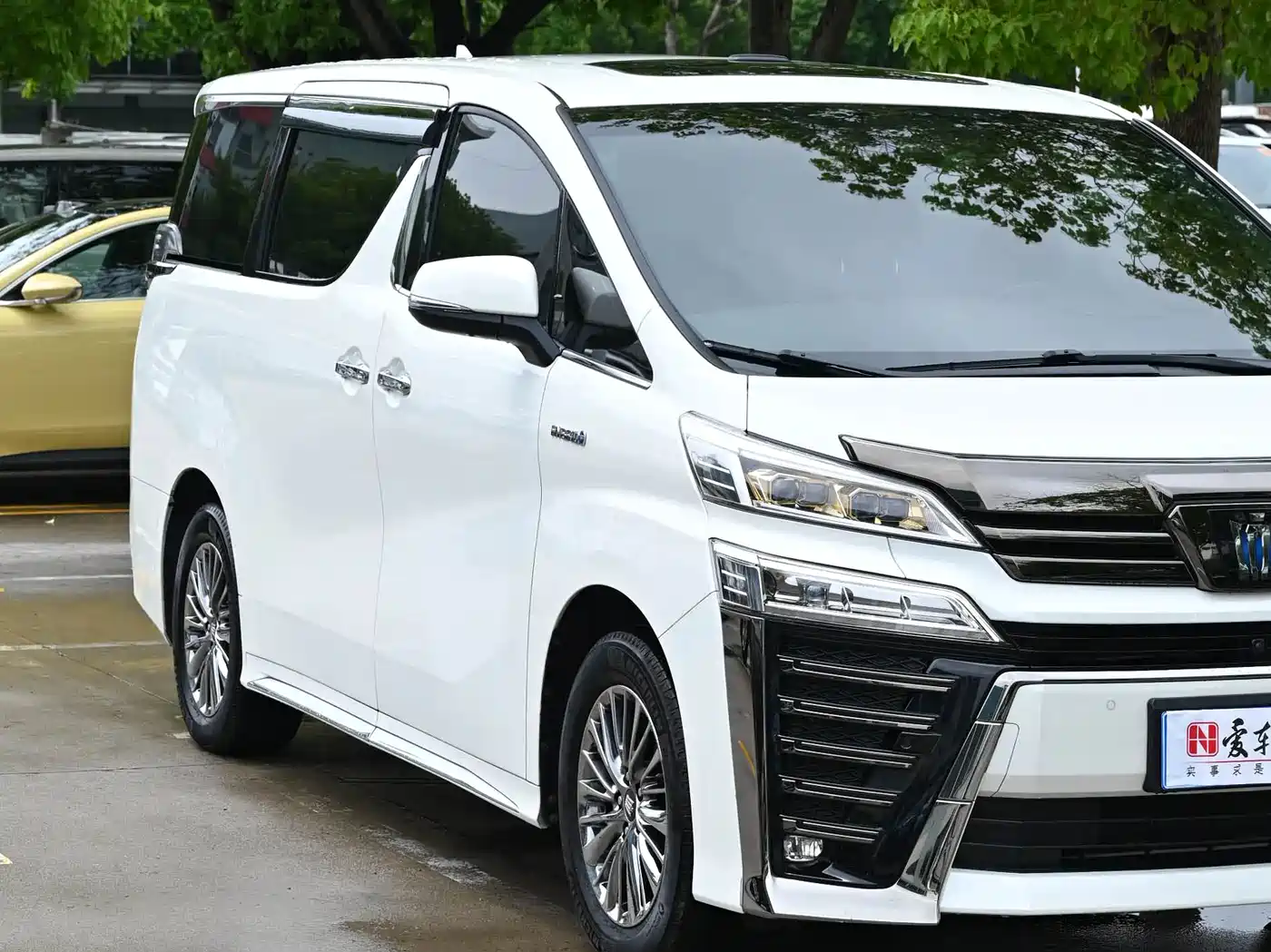 Toyota Vellfire 2021 Crown Hybrid 2.5L HV Supreme Edition фото 8