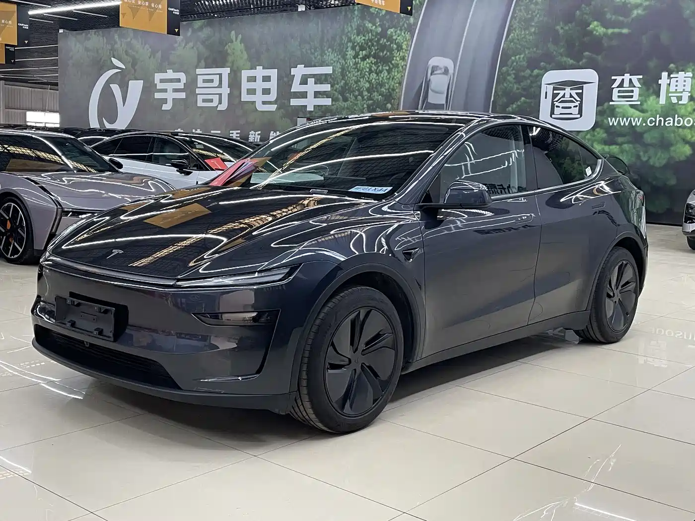 TESLA MODEL Y