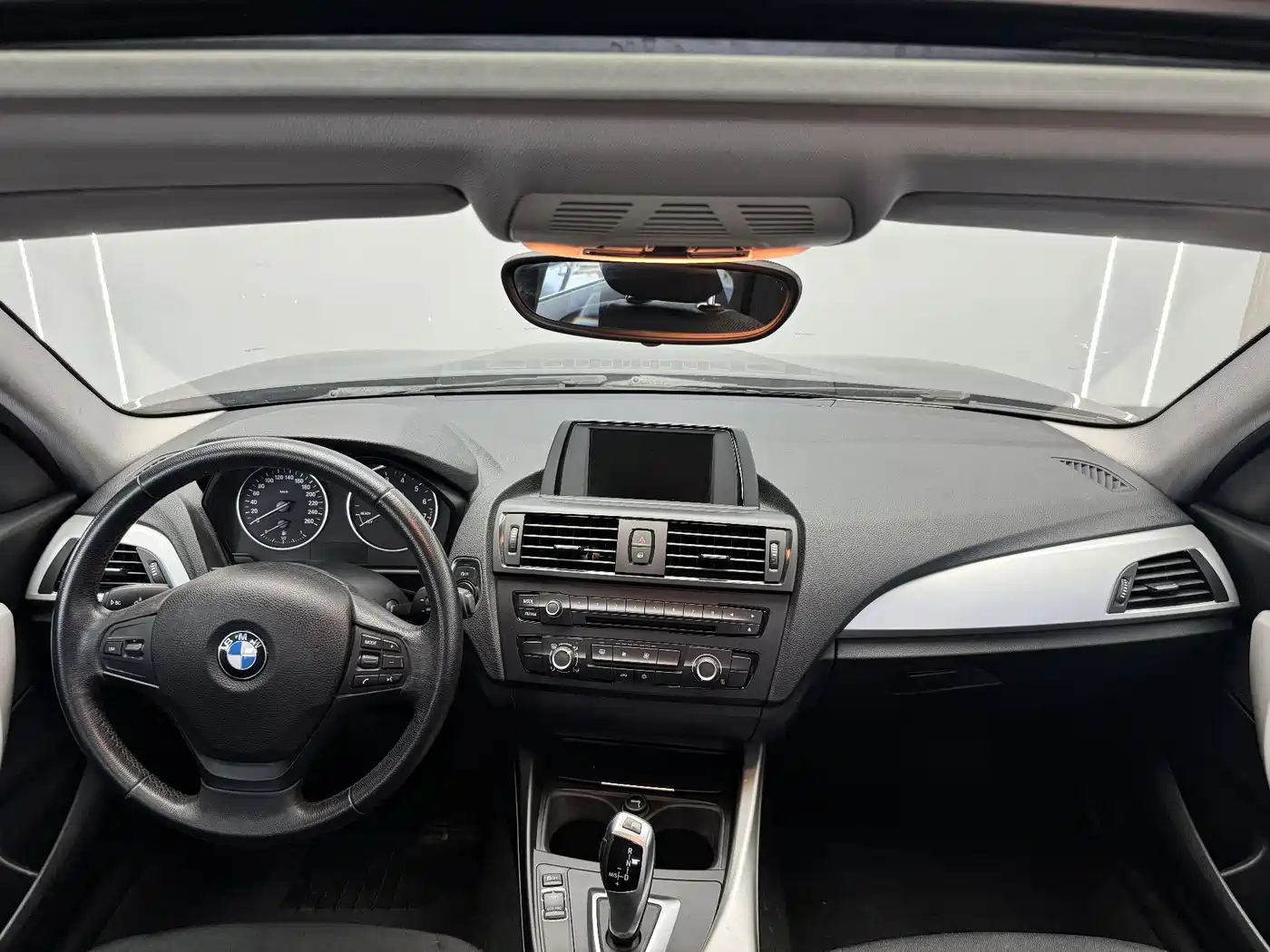 BMW 1 Series (Import) 2012 116i Leading фото 14